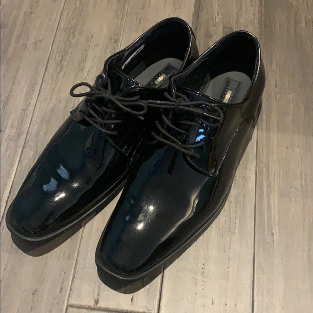 Men’s dress shoes